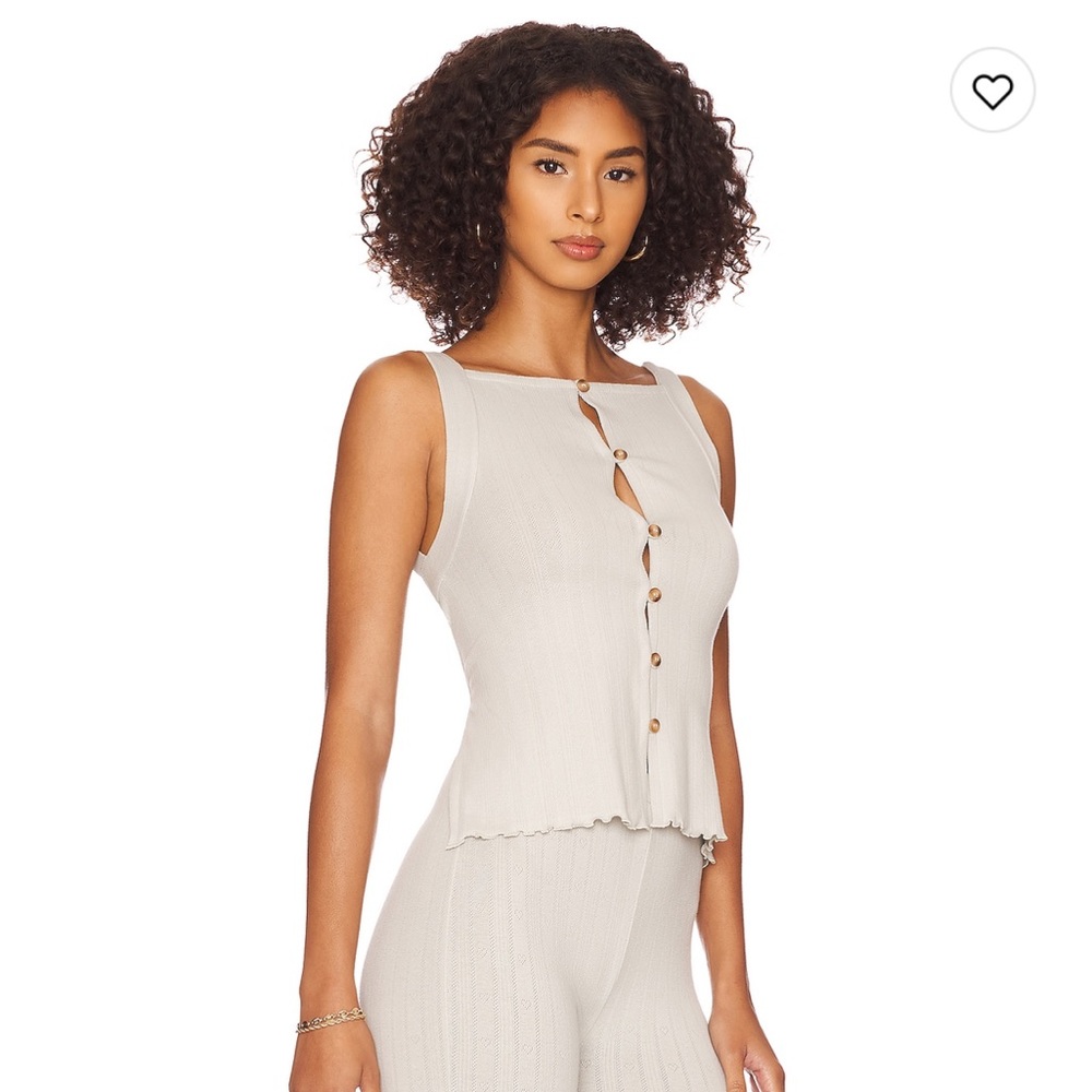 Revolve Top